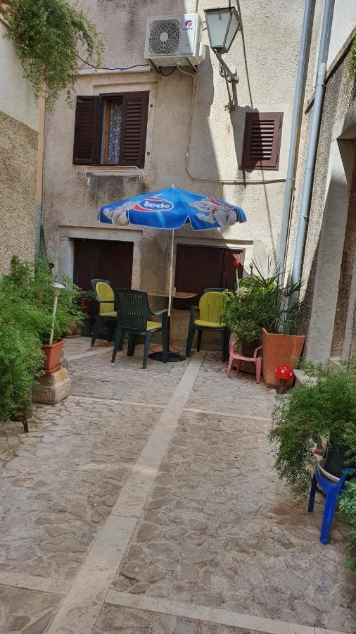 Franceska Apartmani Cres Exteriér fotografie