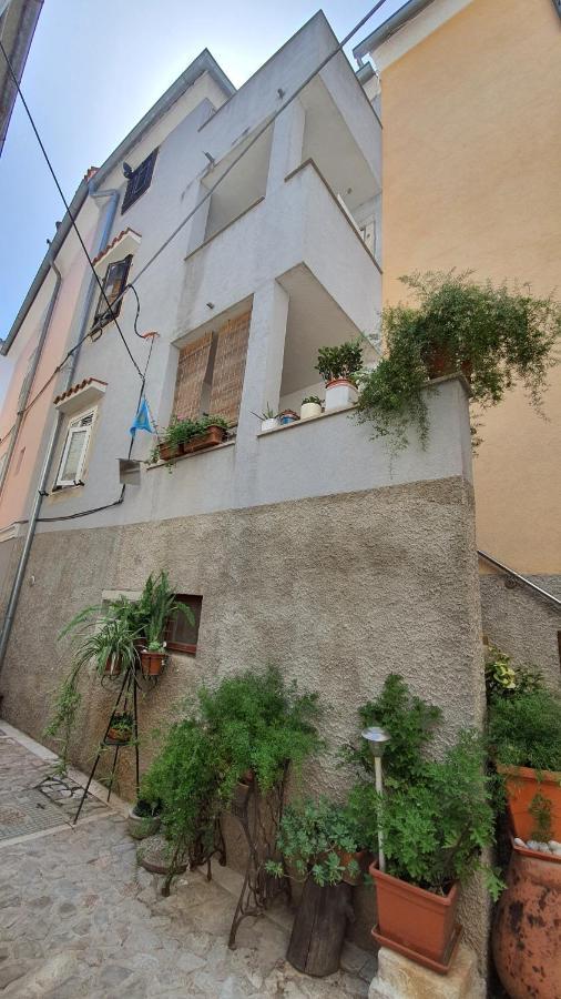 Franceska Apartmani Cres Exteriér fotografie