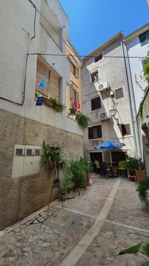 Franceska Apartmani Cres Exteriér fotografie