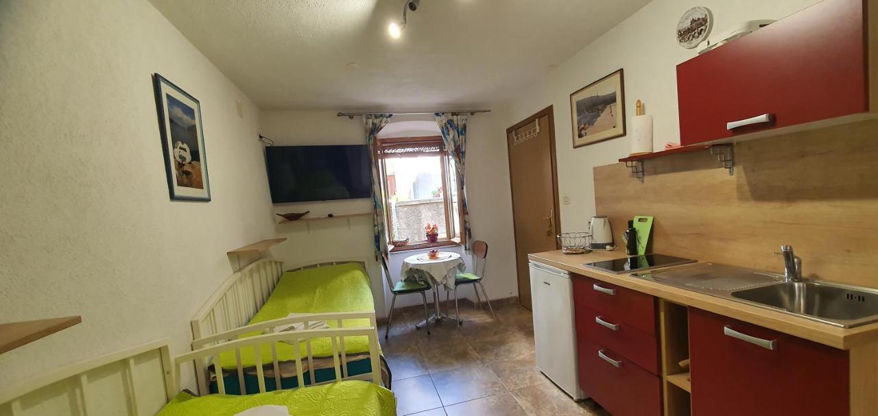 Franceska Apartmani Cres Exteriér fotografie
